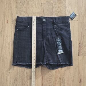 Liverpool Shorts Glider Pull On Charcole Size 14 W